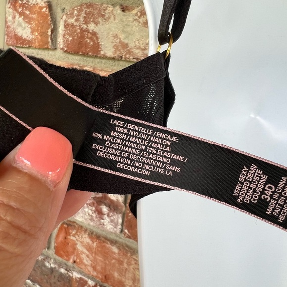 Victoria Secret very sexy padded demi animal print bra size 34D - Picture 5 of 6